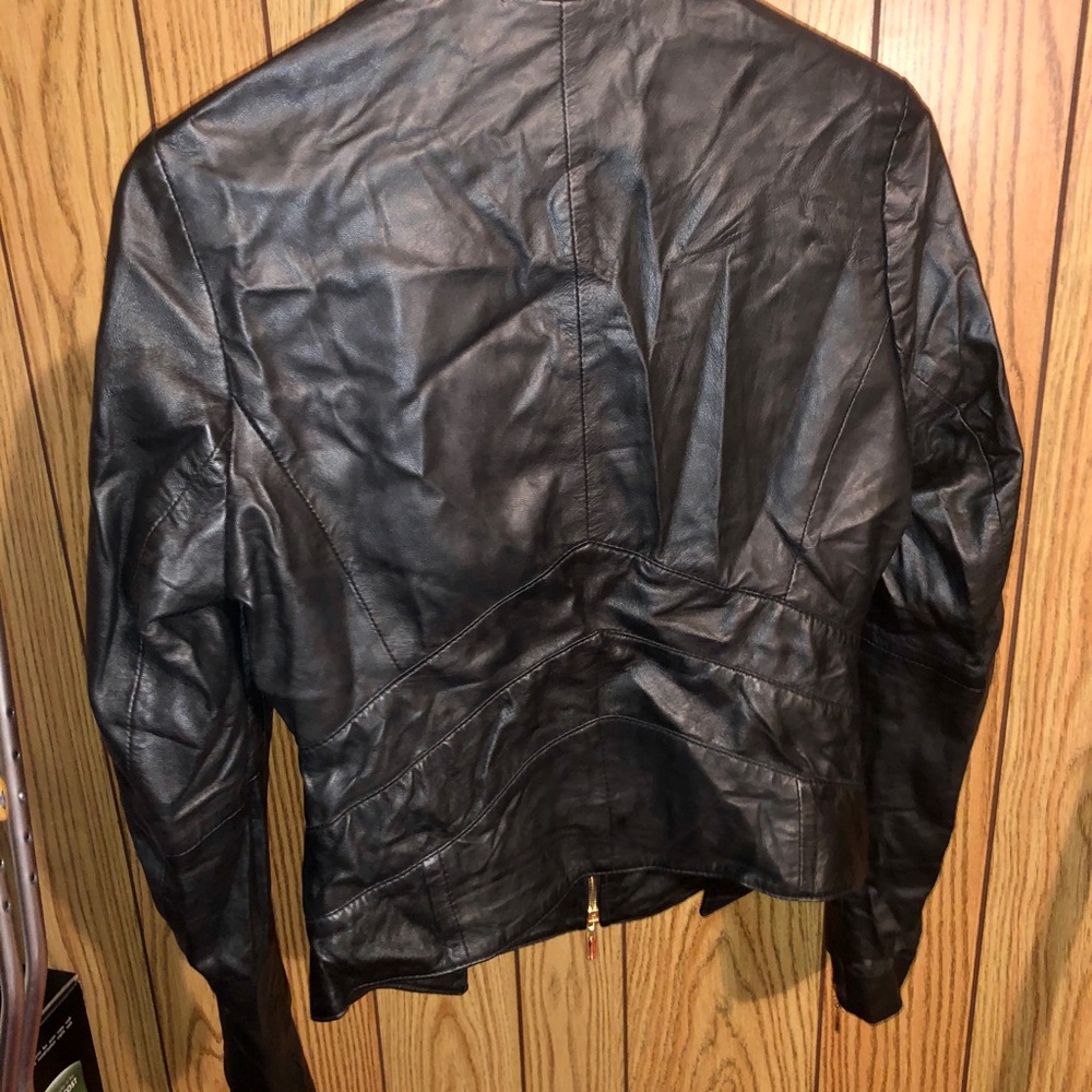 Leather jacket - Picture 2 of 2